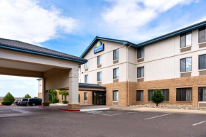  Days Inn & Suites by Wyndham Denver International Airport  Денвер